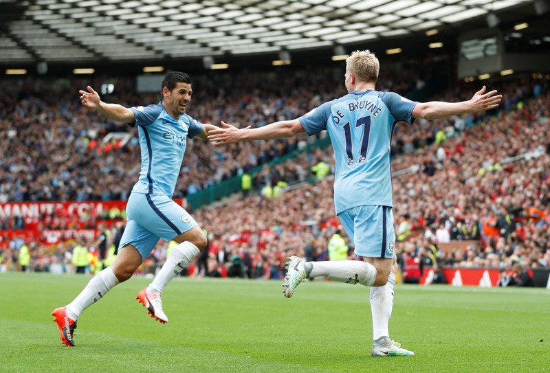 Manchester City's Kevin De Bruyne celebrates scoring their first goal with Nolito. Reuters / Carl Recine