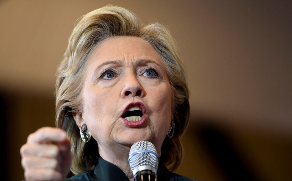 Democratic presidential nominee Hillary Clinton speaks at a rally at Cuyahoga Community College in Cleveland, Ohio, October 21, 2016. AFP / Robyn Beck
