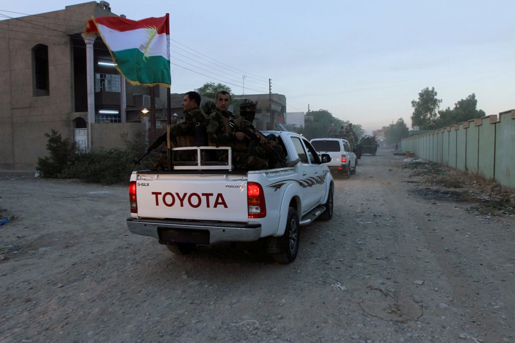 Iraqi Kurdish security forces patrol a street in the city of Kirkuk, Iraq, October 22, 2016. REUTERS/Ako Rasheed/File Photo
