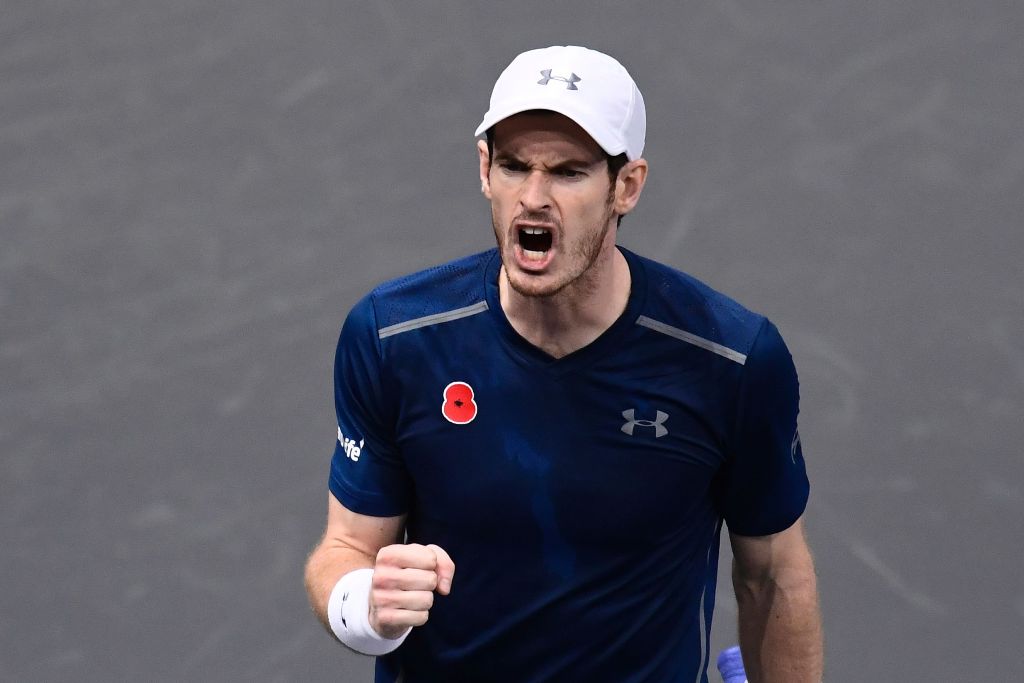 Britain's Andy Murray reacts after winning his second round tennis match against Spain's Fernando Verdasco at the ATP World Tour Masters 1000 indoor tournament in Paris on November 2, 2016. / AFP / MIGUEL MEDINA
