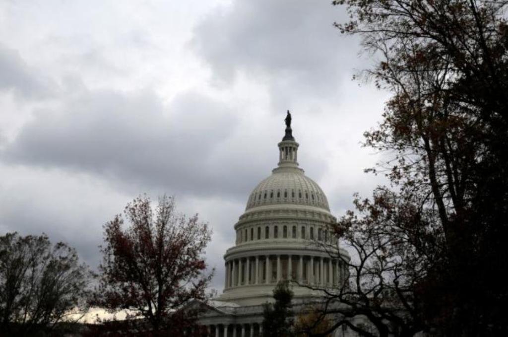 The U.S. Capitol is seen the day after the election of Donald Trump in the U.S. presidential election in Washington, U.S., November 9, 2016. REUTERS/Joshua Roberts