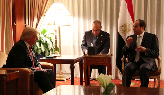 Donald Trump holds a bilateral meeting with Egyptian President Abdel Fattah al-Sisi in New York, Sept. 19, 2016. (REUTERS/Carlo Allegri)