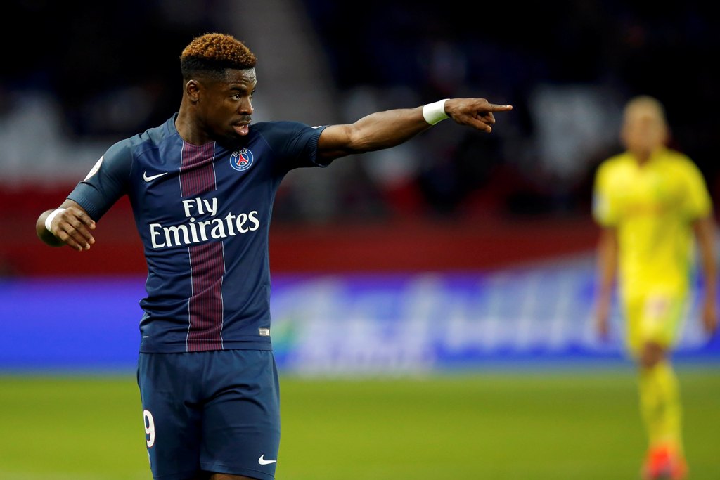 Paris St Germain's Serge Aurier reacts in match against against Nantes. REUTERS/Gonzalo Fuentes
