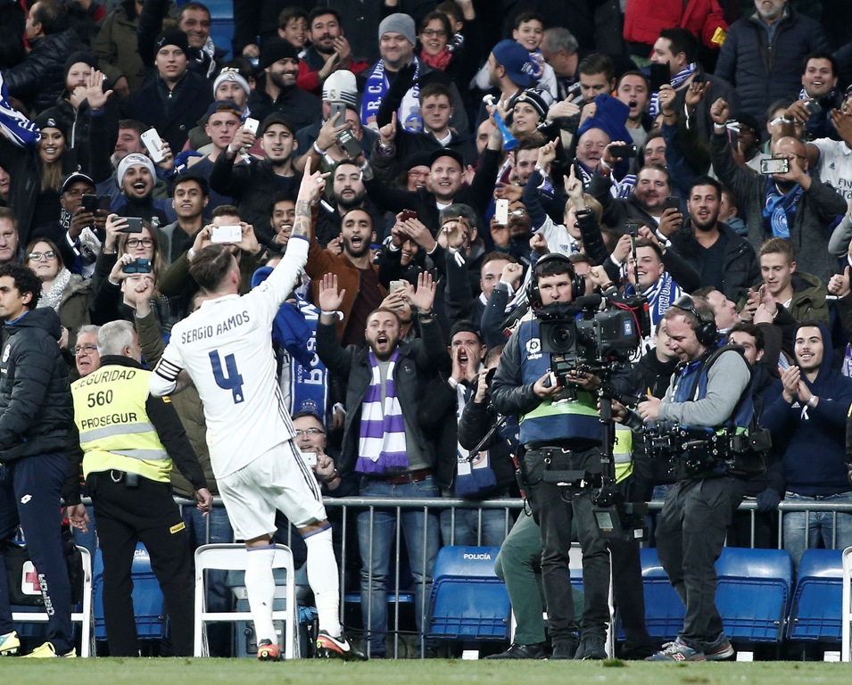 Sergio Ramos of Real Madrid celebrates his goal during the La Liga match between Real Madrid CF and RC Deportivo La Coruna at Santiago Bernabeu Stadium in Madrid, Spain on December 10, 2016. ( Burak Akbulut - Anadolu Agency )
