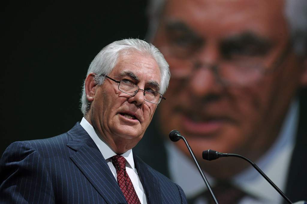 (FILES) This file photo taken on June 2, 2015 shows Exxon Mobil Chairman and CEO Rex Tillerson addressing the World Gas Conference in Paris. President-elect Donald Trump on Tuesday tapped ExxonMobil chief Rex Tillerson, an oilman with deep ties to Russia,
