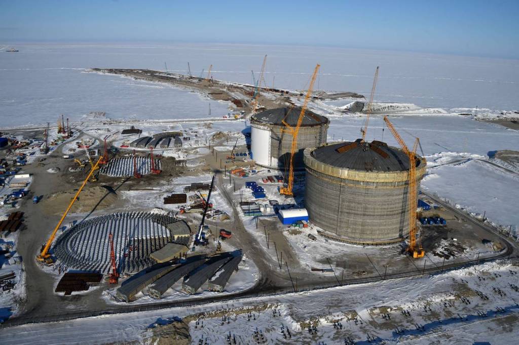 The $27 billion Yamal LNG energy project in the Russian Arctic is a centerpiece of President Vladimir Putin’s plan to reduce Russia’s dependence on natural-gas customers in Europe by increasing exports to Asia. PHOTO: KIRILL KUDRYAVTSEV/AGENCE FRANCE-PRES