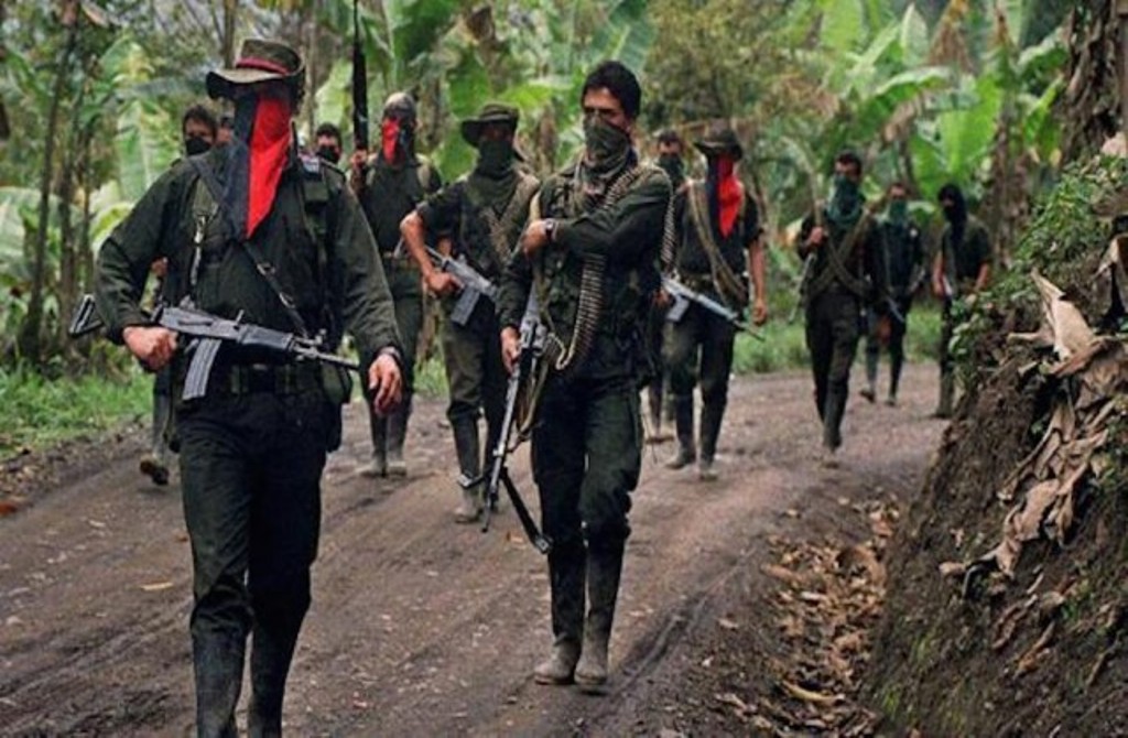 Members of the National Liberation Army (ELN) in February, 2000. / AFP.