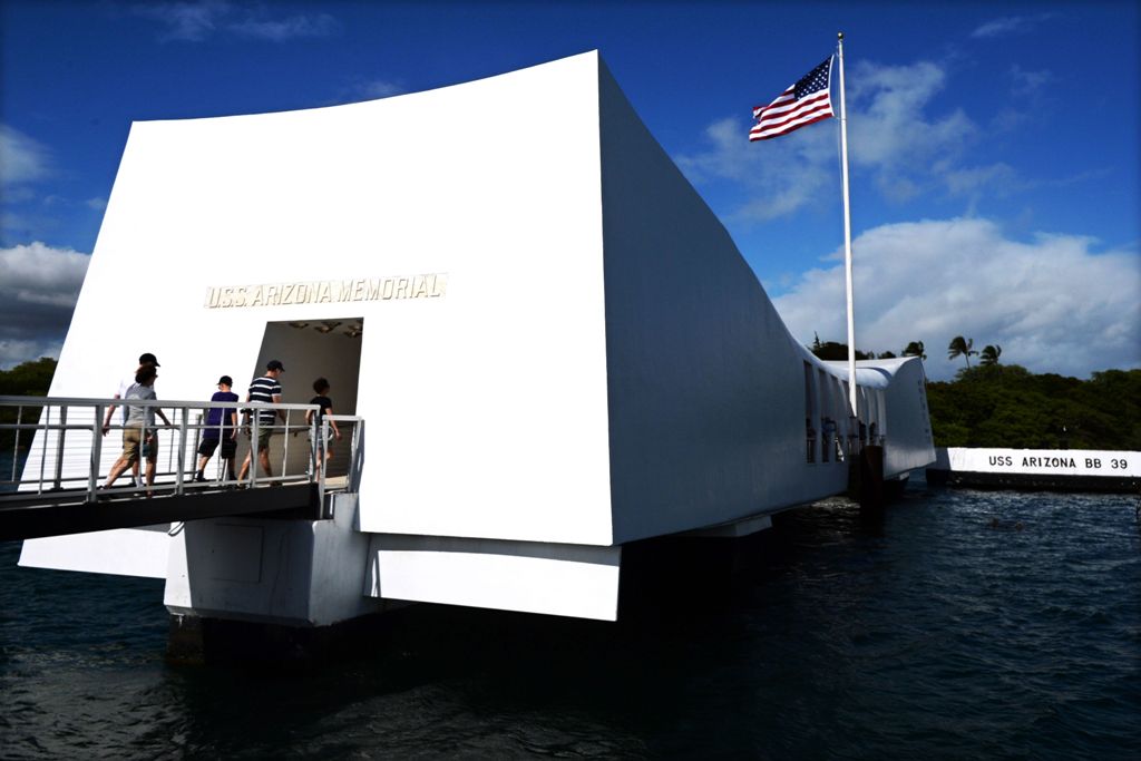 The USS Arizona Memorial, marking the resting place of the crewmen killed on December 7, 1941 when Japanese Naval Forces bombed Pearl Harbor, is pictured on December 24, 2016 in Pearl Harbor, Hawaii. AFP / Jerome CARTILLIER
