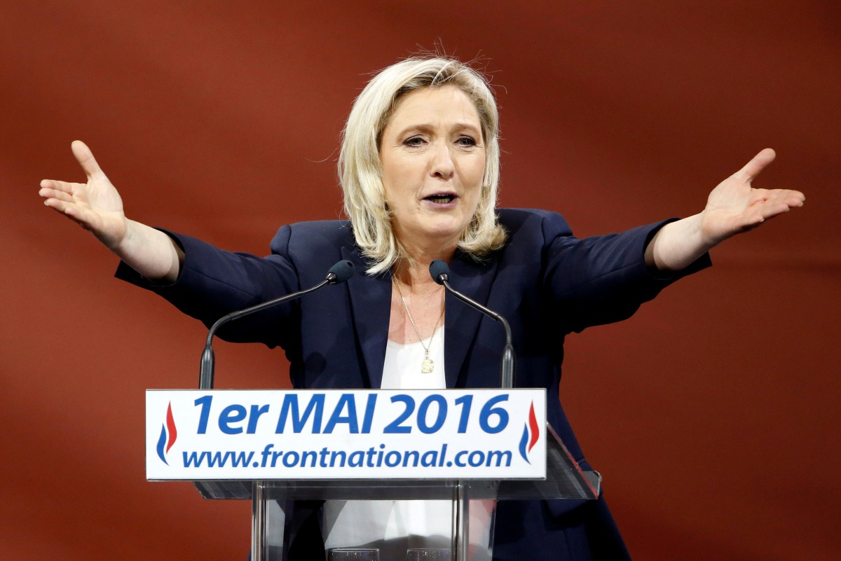 National Front political party leader Marine Le Pen delivers her speech as part of the National Front annual May Day rally in Paris, May 1 2016 (REUTERS / Charles Platiau) 