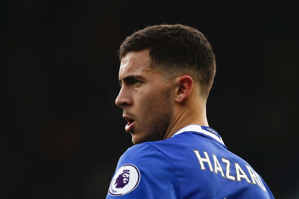 Chelsea's Belgian midfielder Eden Hazard plays during the English Premier League football match between Chelsea and Arsenal at Stamford Bridge in London on February 4, 2017. AFP / Adrian DENNIS