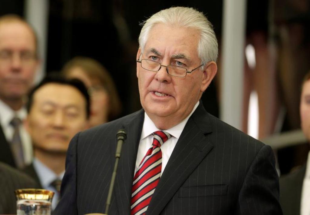 U.S. Secretary of State Rex Tillerson delivers remarks to Department of State employees upon arrival at the Department of State in Washington, U.S., February 2, 2017. REUTERS/Joshua Roberts.
