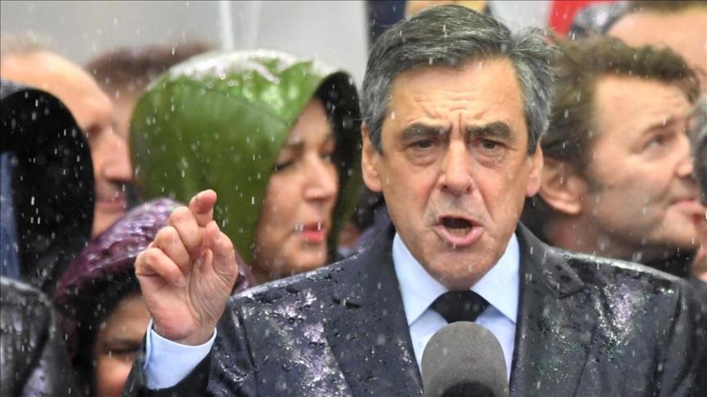 The Republicans (Les Republicans) (LR) party candidate for 2017 French presidential election Fillon delivers a speech during Trocadero meeting at Place du Trocadero, France on March 05, 2017. ( Mustafa Yalç?n - Anadolu Agency ).