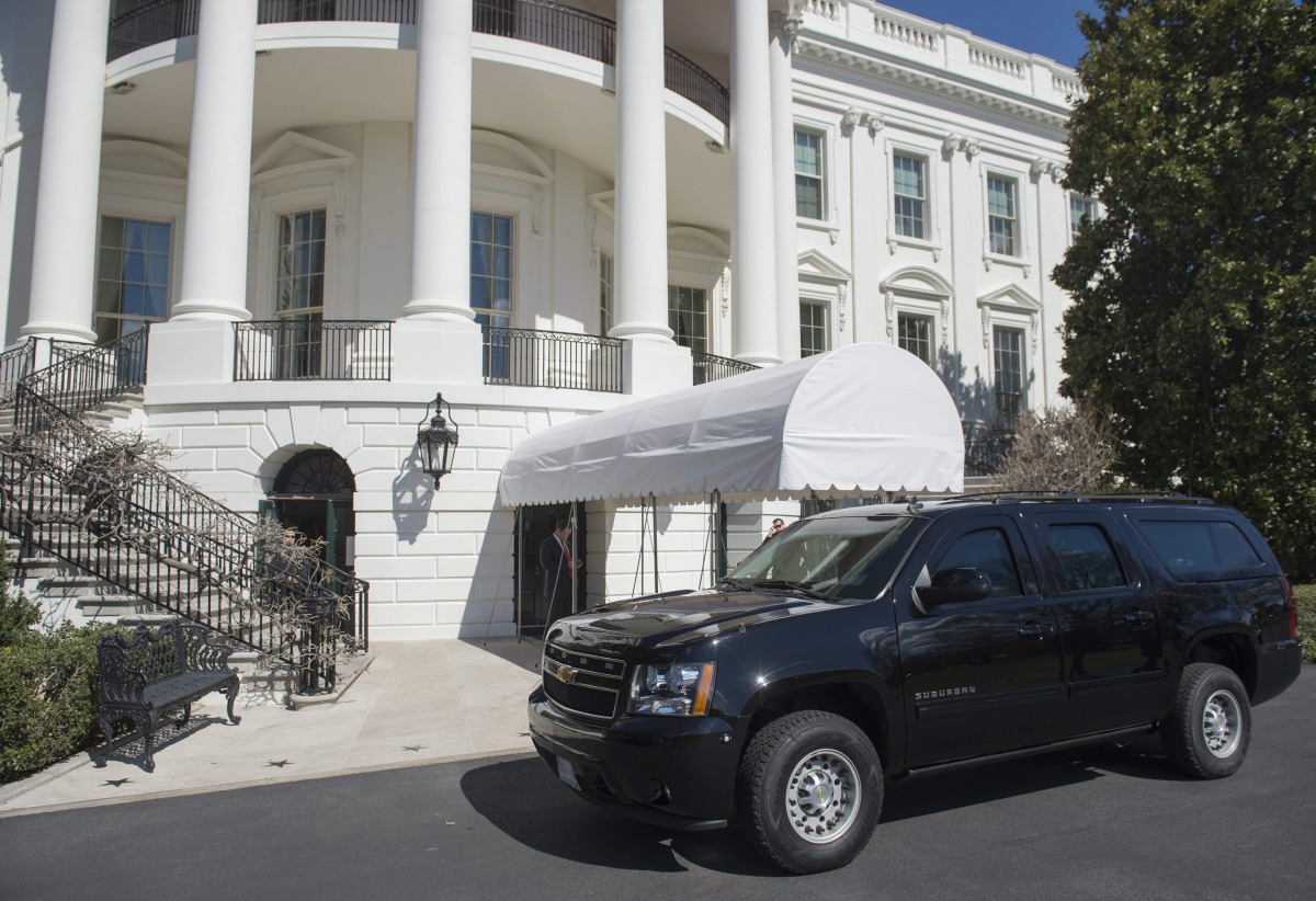 A SUV is parked outside of the South Portico on the South Lawn of the White House in Washington, DC, March 11, 2017. A man carrying a backpack was arrested Friday night after breaching security at the White House complex and was discovered by a Secret Ser