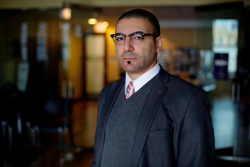 Ahmed Rehab, Executive Director of the Chicago Office of the Council on American-Islamic Relations, poses for a portrait at his office March 18, 2017 in Chicago, Illinois. AFP / Joshua LOTT
