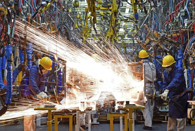 While the Czech Republic has 140,000 vacant jobs primarily in the manufacturing sector, car-making hub Slovakia needs technicians while Bulgaria is desperate for engineers.