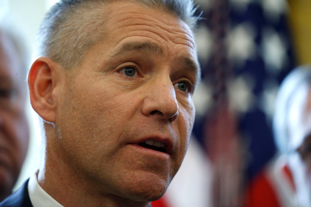 TransCanada Chief Executive Officer Russell Girling speaks after U.S. President Donald Trump announced a permit for TransCanada Corp's Keystone XL oil pipeline in the Oval Office of the White House in Washington, U.S., March 24, 2017. REUTERS/Kevin Lamarq