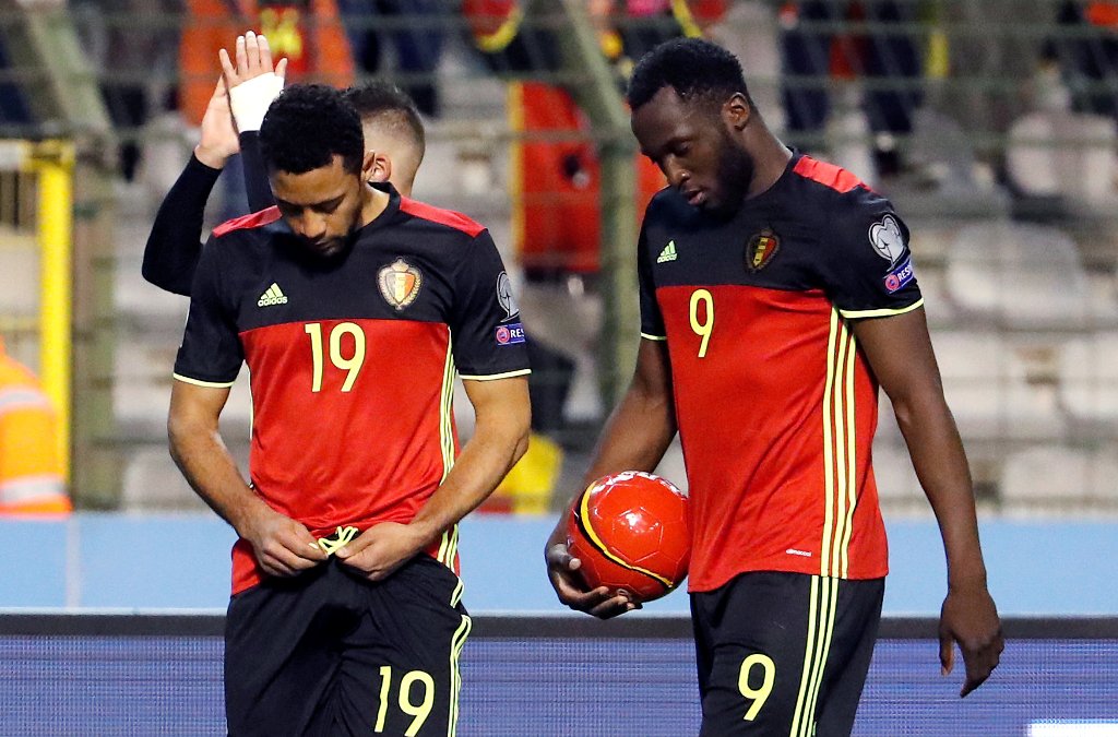 Belgium's Mousa Dembele (L) and Romelu Lukaku. REUTERS/Yves Herman
