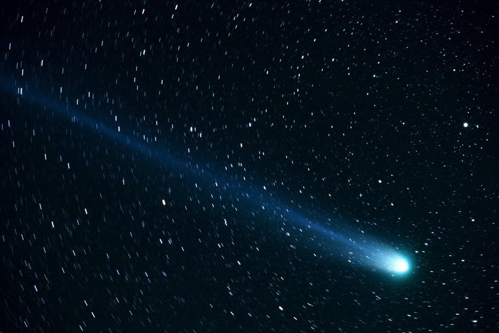 Wikipedia Image of Comet Hyakutake by NASA photographer Bill Ingalls.