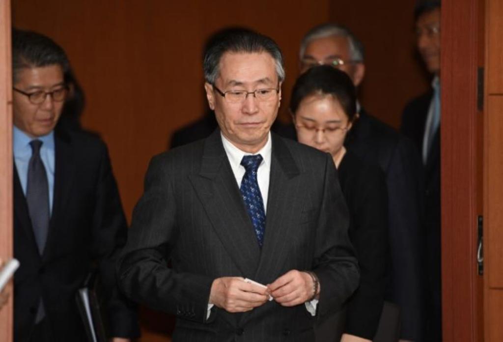 Wu Dawei (C), China's Special Representative for Korean Peninsula Affairs, arrives before a meeting with South Korean Foreign Minister Yun Byung-Se in Seoul, South Korea April 10, 2017. REUTERS/Pool.