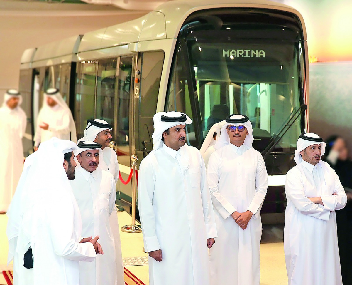 Emir H H Sheikh Tamim bin Hamad Al Thani visited the Railway Project in the West Bay to inspect the progress made so far in the completion of infrastructure projects in Qatar. The Emir was briefed on models and images on what will be the project in the fu