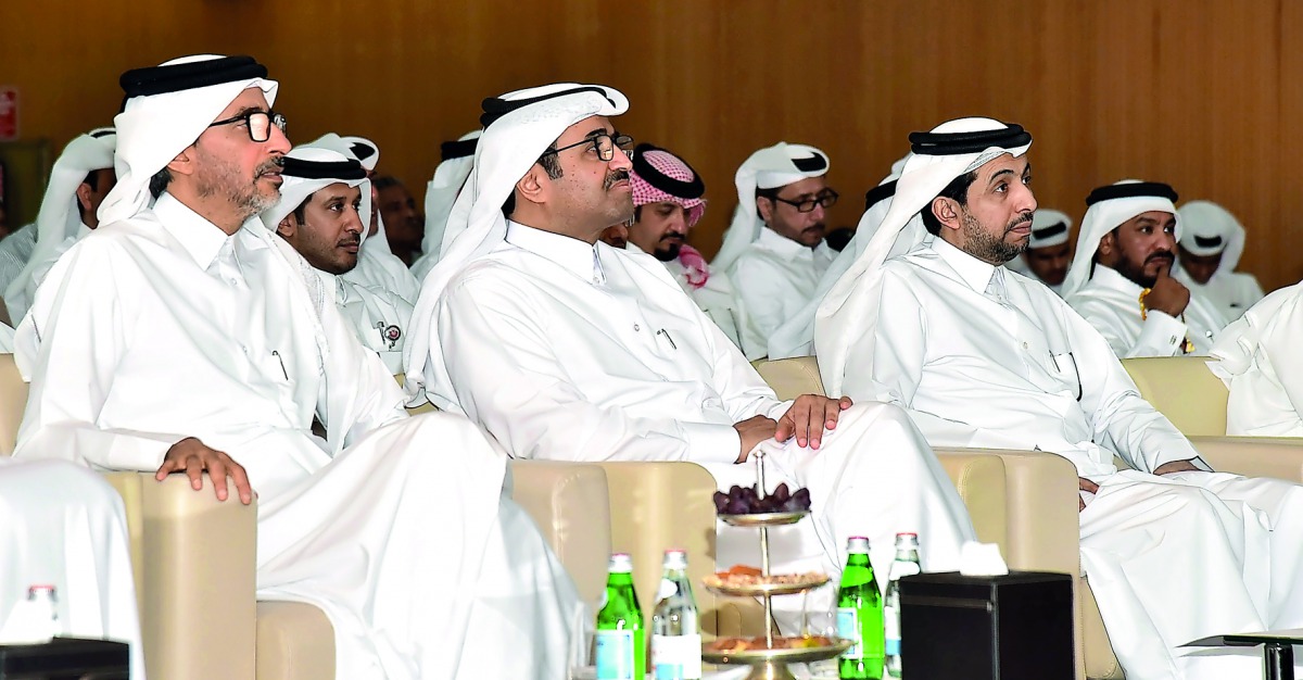 Minister of Culture and Sports H E Salah bin Ghanim Al Ali (left), Minister of Energy and Industry H E Dr Mohammed bin Saleh Al Sada (centre), and QU President Dr Hassan Al Derham at the first session of 'Tajrebaty' Initiative, hosted by Qatar University,