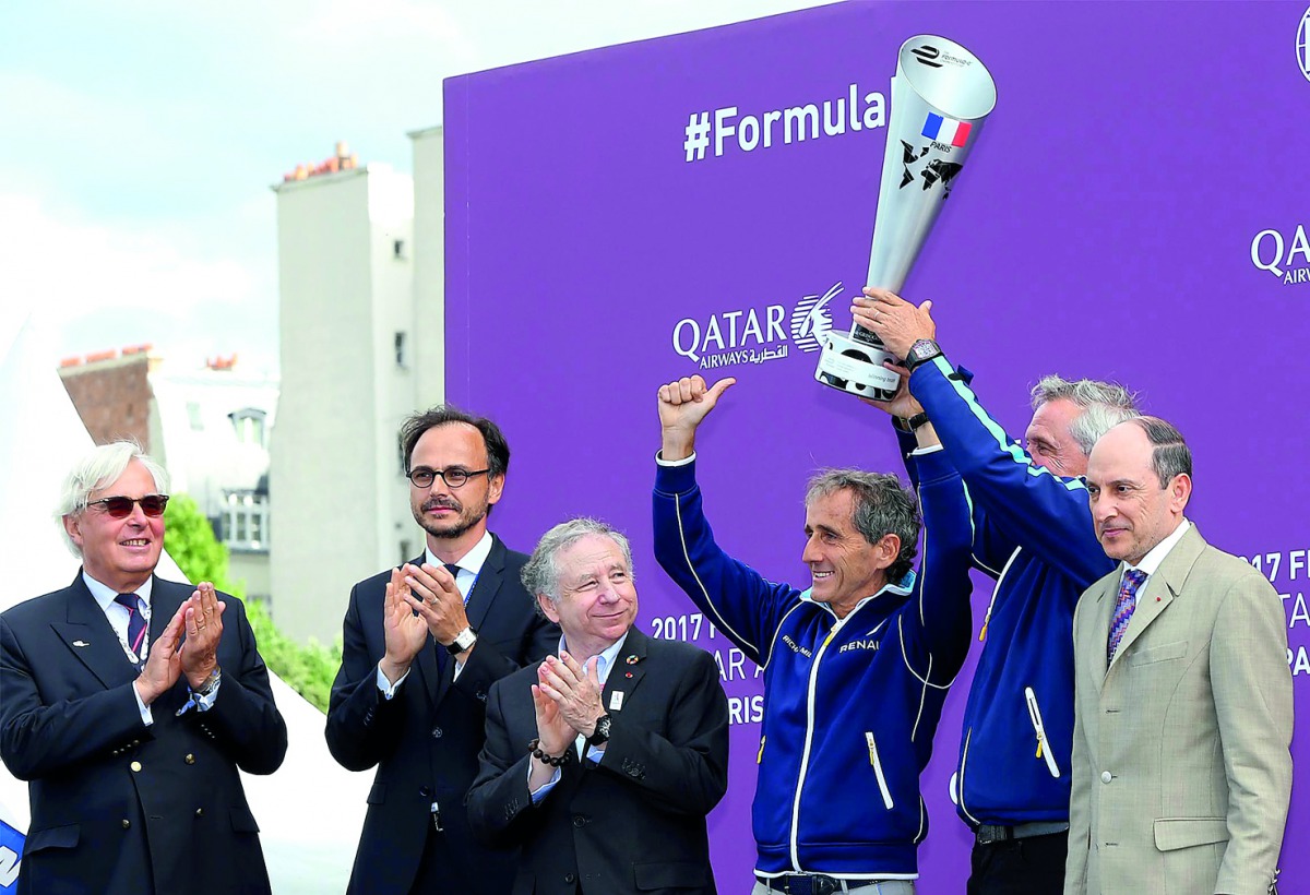 Sébastien Buemi was presented with the trophy by Qatar Airways Group Chief Executive Akbar Al Baker, in Paris.