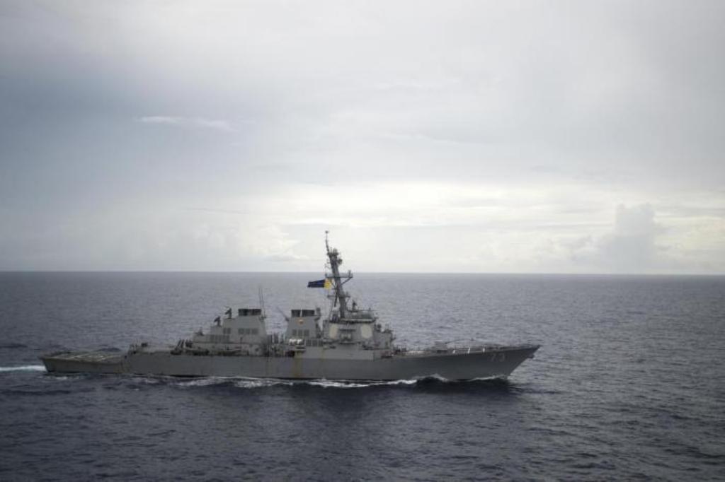 Guided-missile destroyer USS Decatur (DDG 73) operates in the South China Sea as part of the Bonhomme Richard Expeditionary Strike Group (ESG) in the South China Sea. Diana Quinlan/U.S. Navy/Handout via REUTERS.