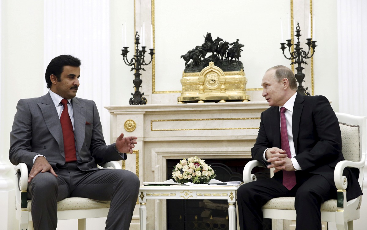 Russia's President Vladimir Putin meets with Qatar's Emir Sheikh Tamim Bin Hamad Al-Thani in Moscow, Russia, January 18, 2016. Reuters/Yuri Kochetkov