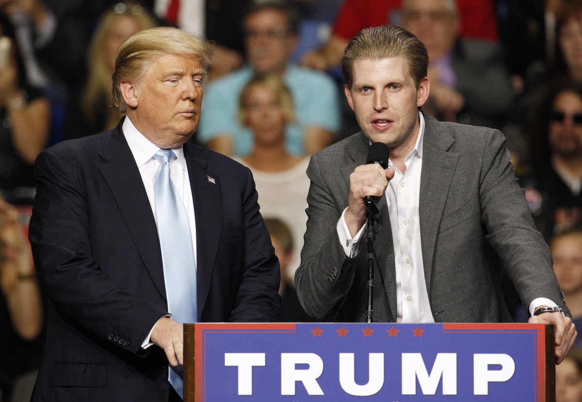 FILE PHOTO: Eric Trump, son of Donald Trump, speaks at a campaign rally for his father in Fayetteville, North Carolina, March 9, 2016 (REUTERS / Jonathan Drake)