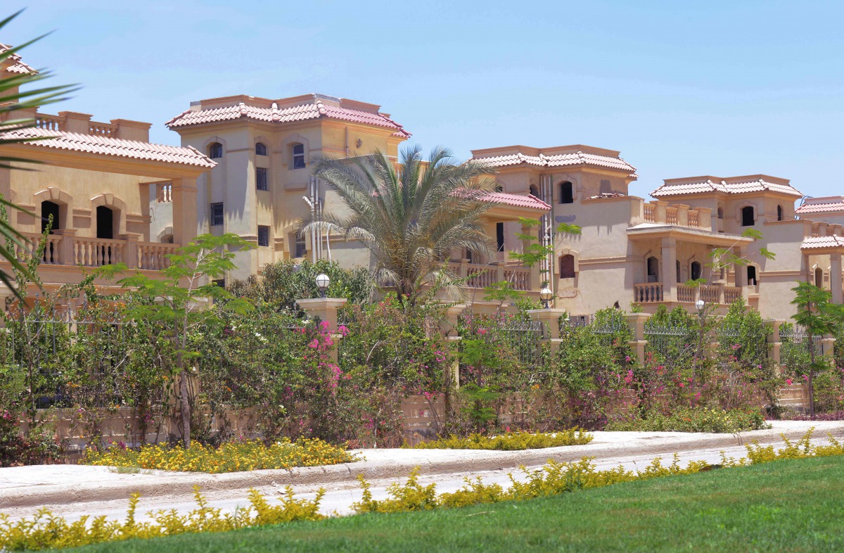 A picture taken on May 21, 2017 shows residential buildings in a gated compound community in a suburb of the Egyptian capital Cairo. AFP / MOHAMED EL-SHAHED