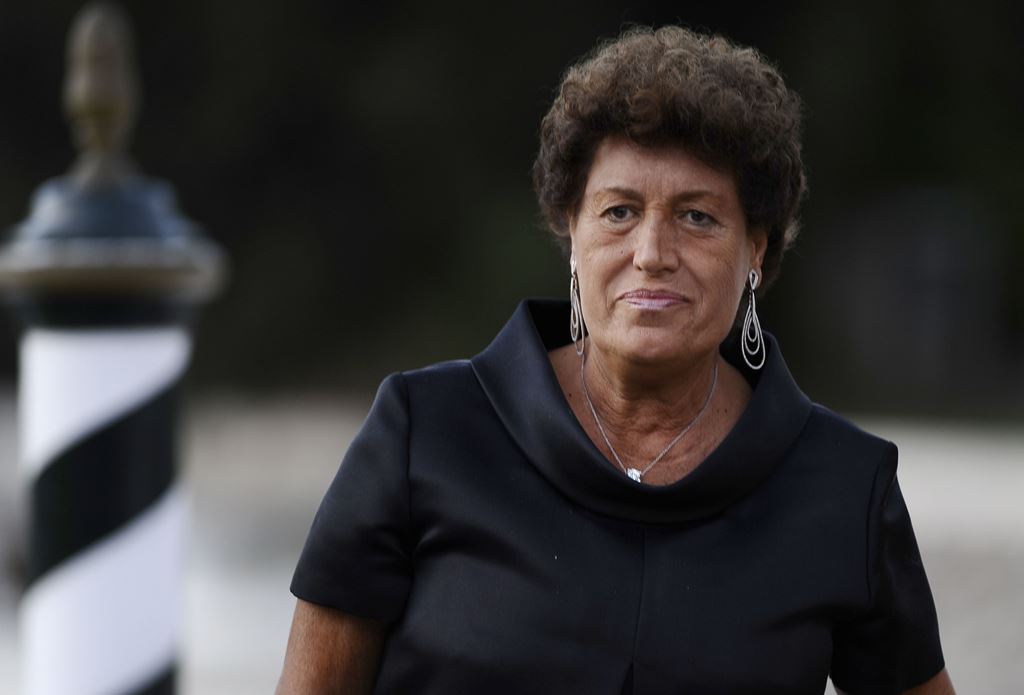 (FILES) This file photo taken on September 5, 2009 shows fashion designer Carla Fendi disembarking from a boat as she arrives at the Venice film festival. AFP / Filippo Monteforte 