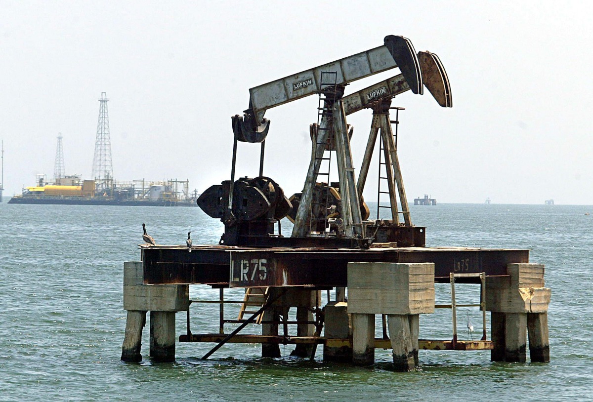 An oil rig sits at sea near Maracaibo, 500km, from Caracas.  AFP / JUAN BARRETO /File photo