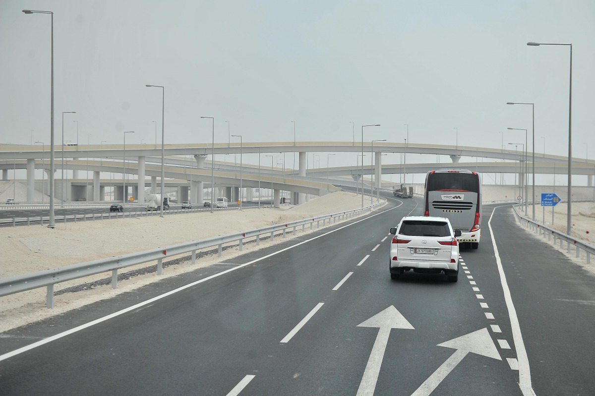 Vehicles plying on the newly opened southern part of Doha Express Highway (Photo: Baher Amin)