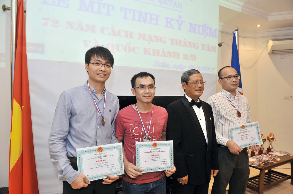 Nguyen Hoang (second left), Vietnamese Ambassador to Qatar, with people who received award at Vietnam National Day celebrations at Vietnam Embassy yesterday. (Below) Nguyen Hoang speaks during the celebrations.
Pic: Baher Amin / The Peninsula 