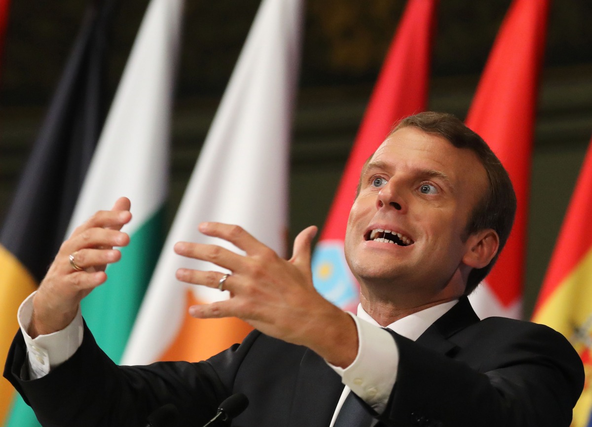 French President Emmanuel Macron gestures as he delivers a speech on the European Union in the amphitheatre of the Sorbonne University in Paris on September 26, 2017.  AFP / ludovic Marin