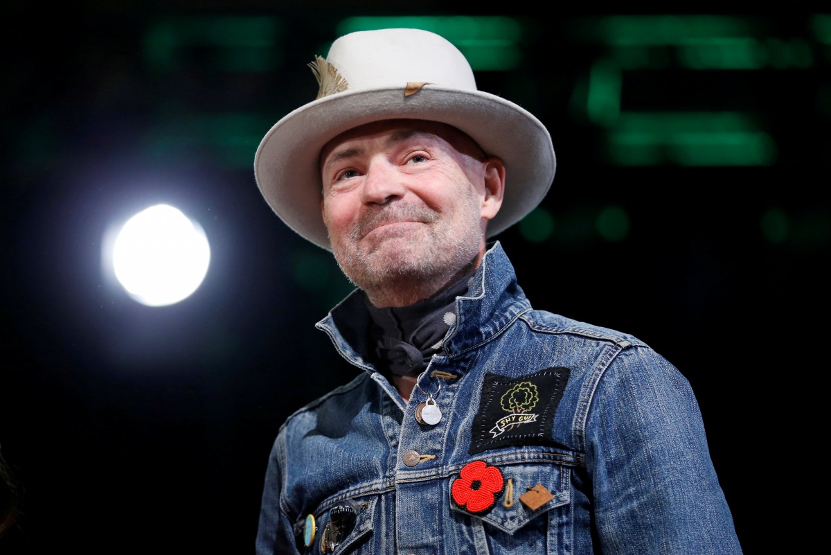 Tragically Hip singer Gord Downie takes part in an honouring ceremony at the Assembly of First Nations Special Chiefs Assembly in Gatineau, Quebec, Canada on December 6, 2016. Reuters/Chris Wattie