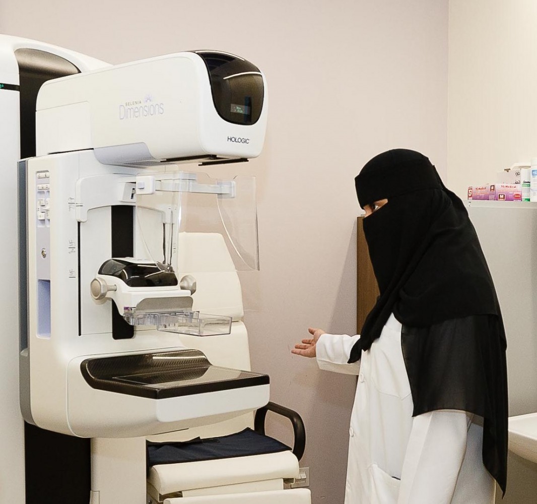 Dr. Amal Al Obaidly, Deputy Chair and Senior Consultant in Radiology at the National Center for Cancer Care and Research (NCCCR), explains about ‘Screen for Life’, the National Breast and Bowel Cancer Screening Program, led by PHCC and supported by HMC. 