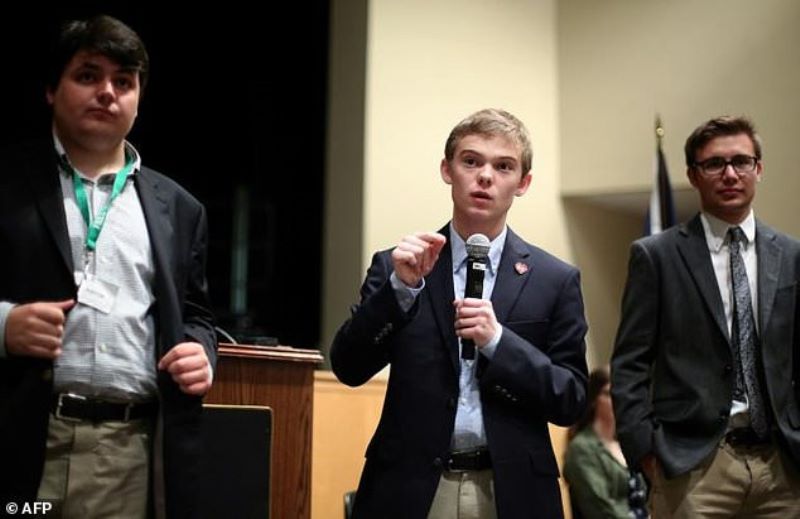 17-year-old Kansas governor candidate Tyler Ruzich speaks at a high school with three other teenage hopefuls for the state's top elected position.
