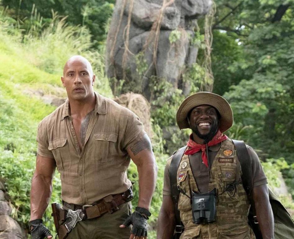 A still of the actors Dwayne Johnson and Kevin Hart from the movie Jumanji: Welcome to the Jungle.