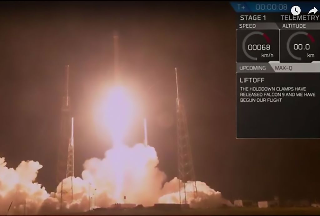 This still image from video courtesy of SpaceX shows the launch of SpaceX's secretive US government payload known as Zuma, January 7, 2018 at Cape Canaveral, Florida. AFP PHOTO / SPACEX