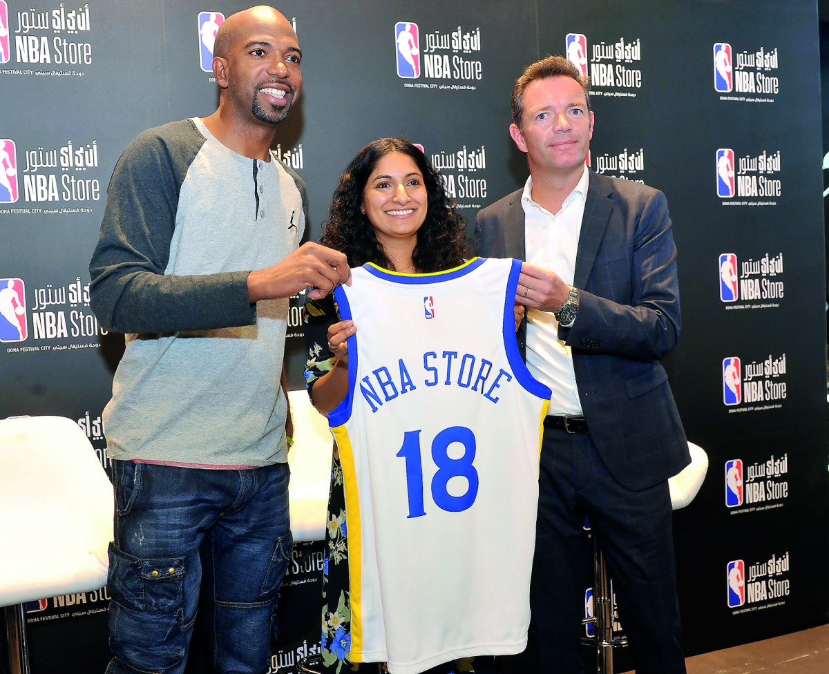 Three-time NBA All-Star and 2004 NBA Champion Richard ‘Rip’ Hamilton (left), Al Mana Sports Division General Manager Tom Foley (right) and NBA EMEA Vice President, Global Merchandising Vandana Balachandar at the opening of the first NBA Store in the Middl
