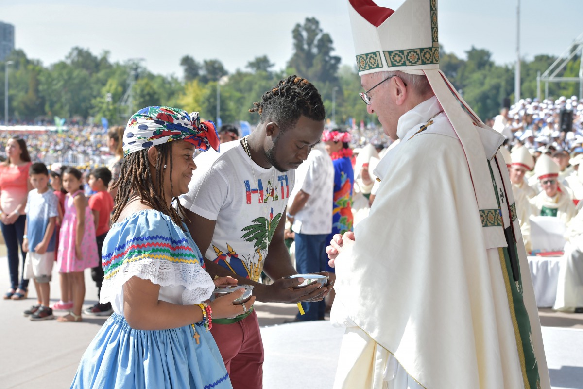 Pope Francis leads a mass at the O'Higgins Park in Santiago, Chile, January 16, 2018. Osservatore Romano/Handout via Reuters