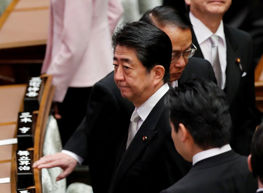 Prime Minister Shinzo Abe attends the opening of a session of parliament in Tokyo, Japan January 22, 2018. REUTERS/Kim Kyung-Hoon