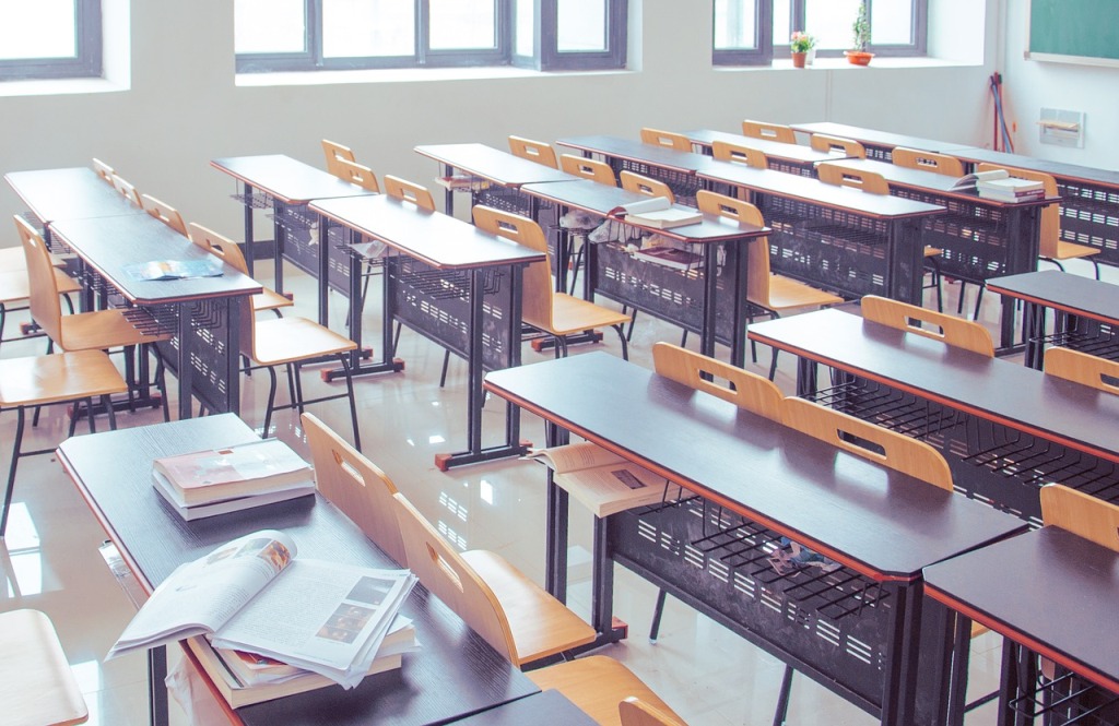 Image of a classroom used as representation.