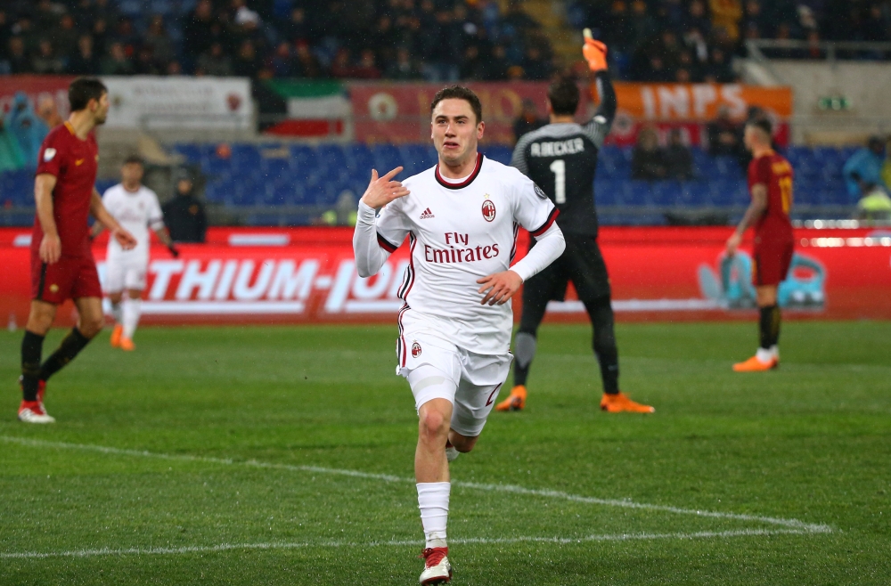 AC Milan's Davide Calabria celebrates scoring their second goal REUTERS/Alessandro Bianchi
