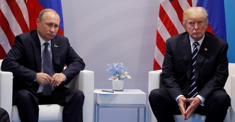 US President Donald Trump meets with Russian President Vladimir Putin during their bilateral meeting at the G20 summit in Hamburg, Germany July 7, 2017. Reuters/Carlos Barria