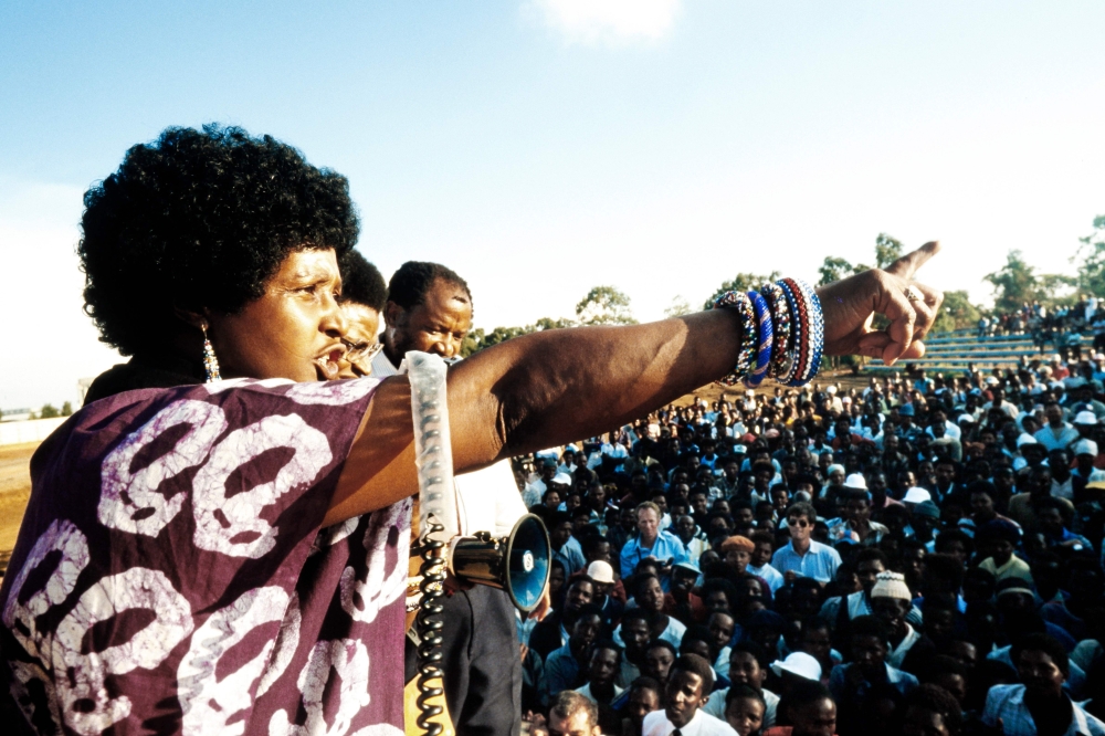 A picture taken on April 13, 1986 shows Winnie Madikizela-Mandela, then-wife of South African president Nelson Mandela, addressing a meeting in Kagiso township.  AFP / Gideon Mendel