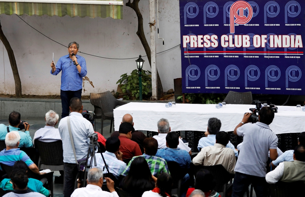 Ravish Kumar, journalist and senior executive editor at NDTV, addresses a group of journalists at the Press Club of India in New Delhi, India, April 3, 2018. Reuters/Saumya Khandelwal