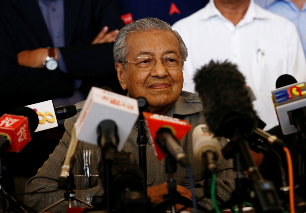 Mahathir Mohamad gives a news conference following the general election in Petaling Jaya, Malaysia, May 10, 2018. REUTERS/Lai Seng Sin