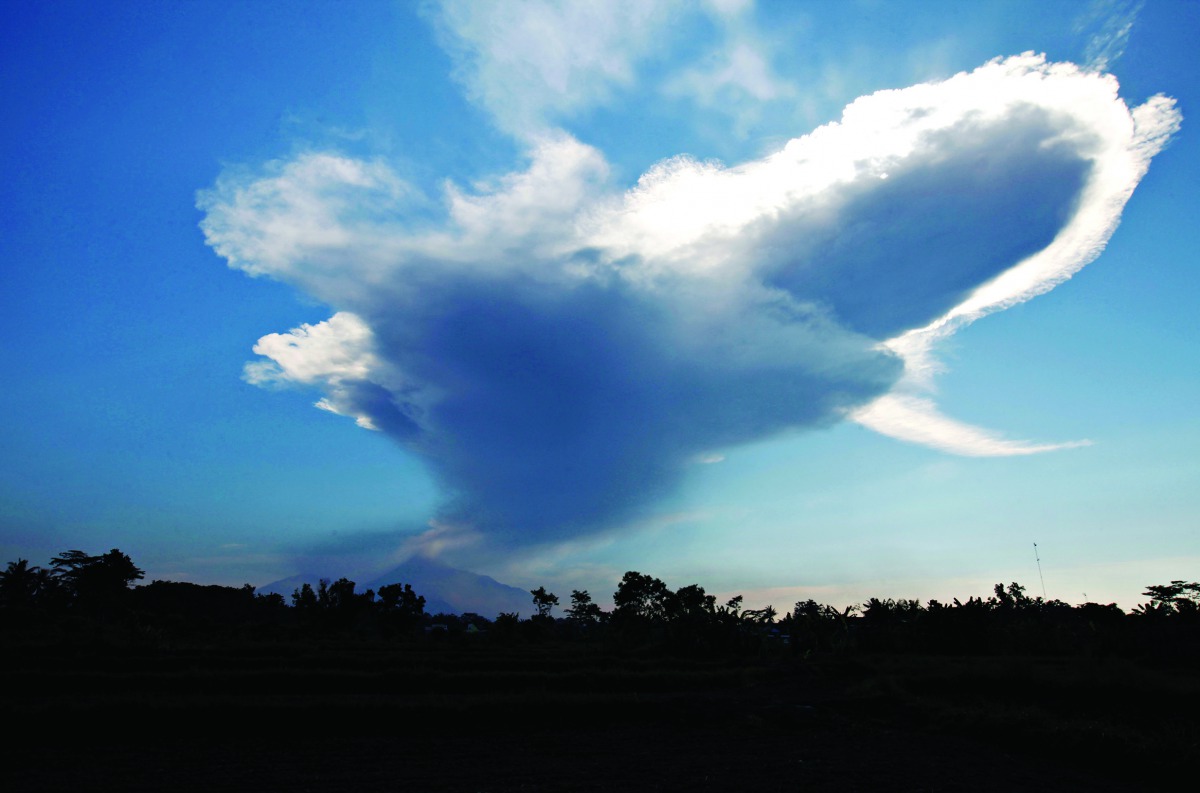 A view of Mount Merapi following an eruption as seen from Donoharjo village, near Yogyakarta, on the island of Java, Indonesia May 11, 2018. Reuters/Dwi Oblo